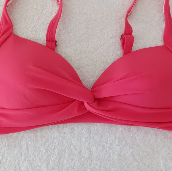 VENUS Pink Twist Bikini Top - Picture 5 of 14